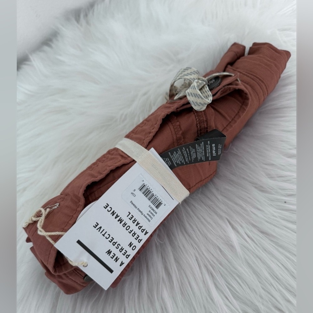 BNWT Vuori Rip Stop Wide-Leg Pants